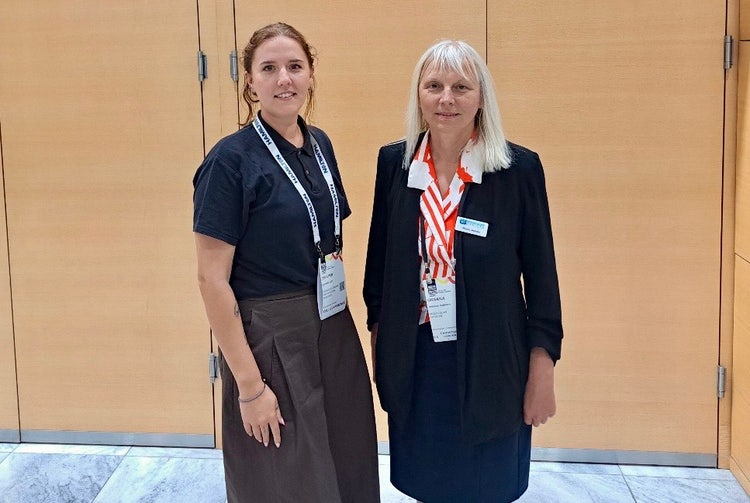 Dr. Oksana Sirenko (Molecular Devices) and Dr. Jennifer Just (Helmholtz Centre for Infection Research)