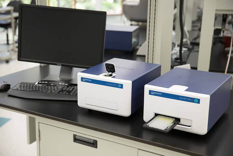 SpectraMax ABS Plus Absorbance Microplate Readers