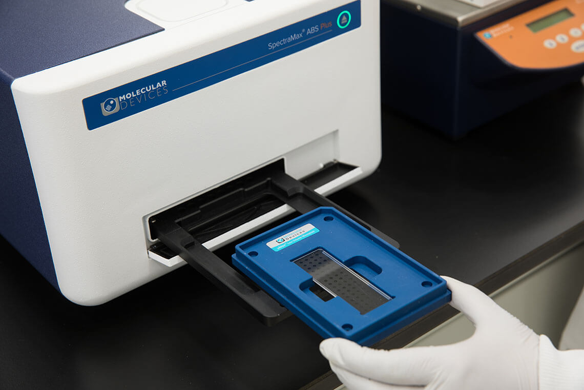 SpectraMax ABS Plus with Validation Plate